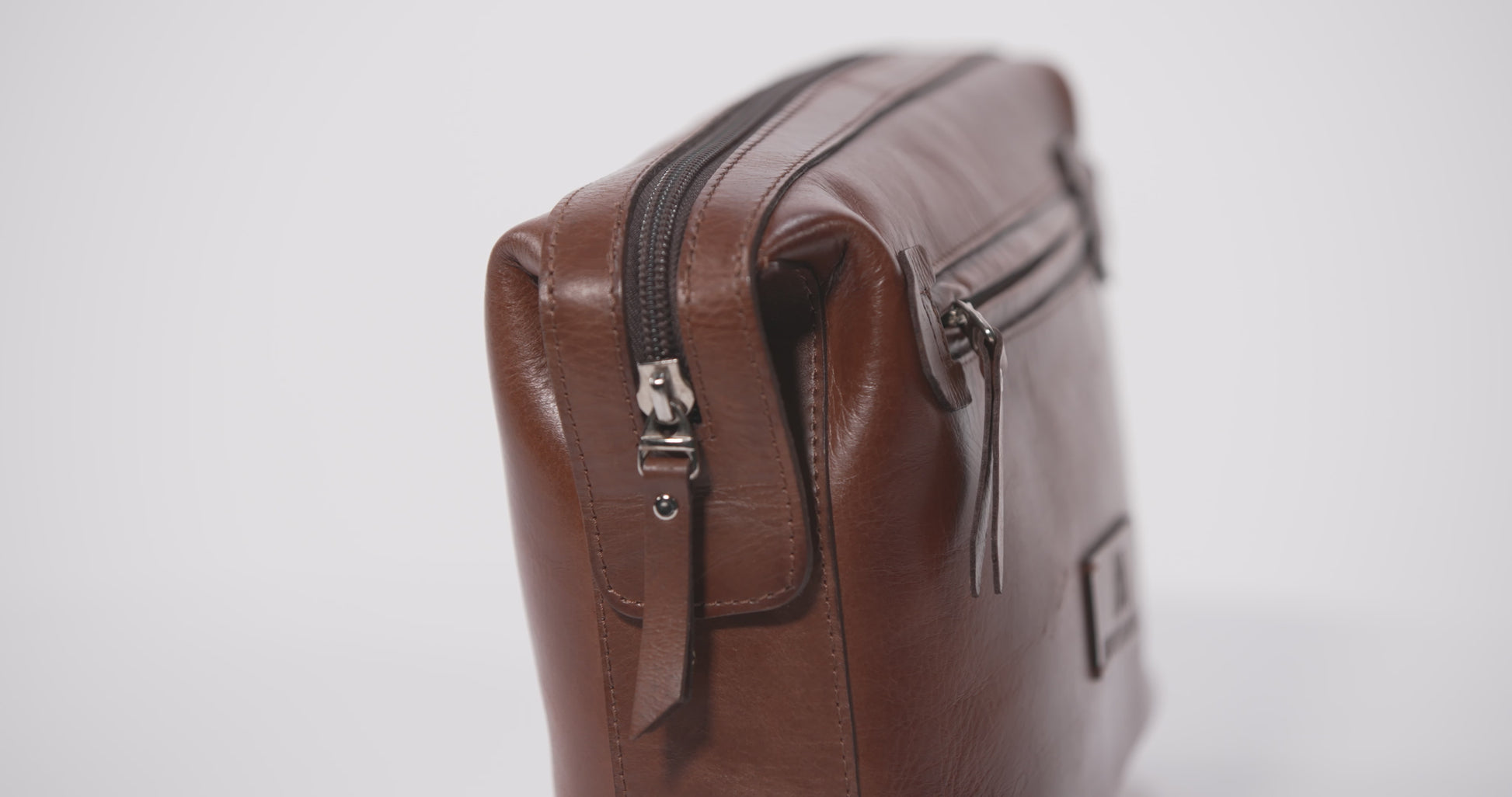 Leather Toiletry Bag – Mark Anthony Collections